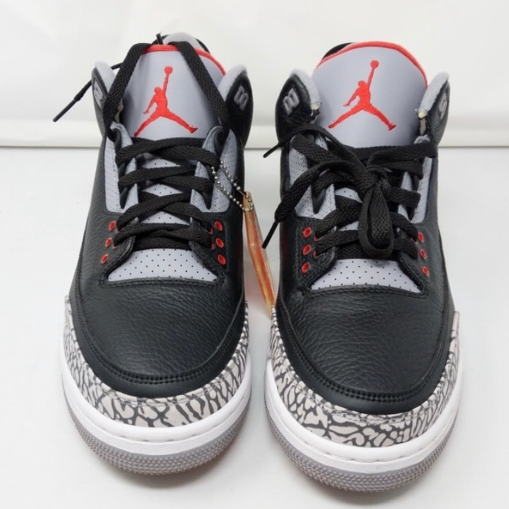 Jordan 3 - Black Cement